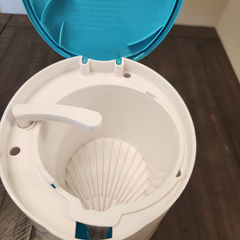 Mr. Coffee Iced Tea Maker - White and Blue - Picture 5 of 6
